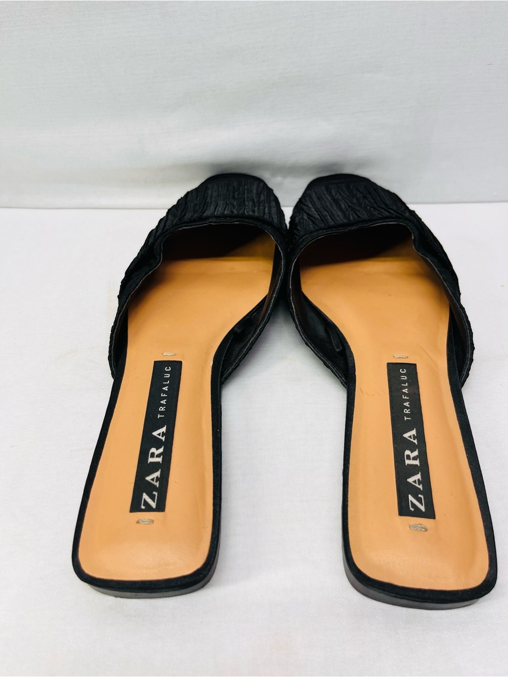 Zara Black Trafaluc Textured Slip-On Mules - Picture 4 of 6